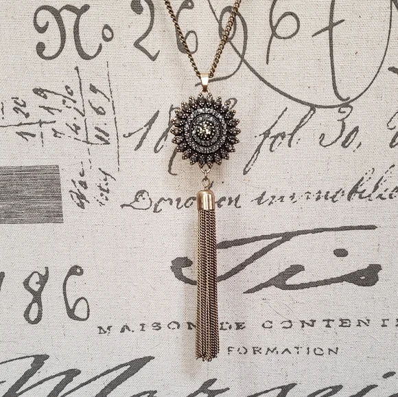 Reversible tassel pendant necklace - Picture 3 of 11